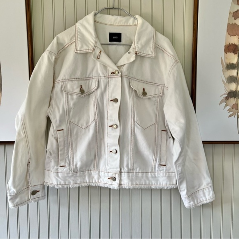 BDG Urban Outfitters Bone White Denim Jacket Crop Oversized Tan Stitch Trim Fray